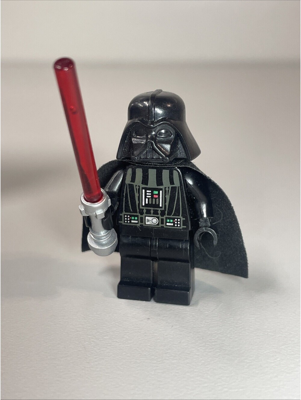 LEGO Star Wars (7965) (10212) (10221) Darth Vader Minifigure White Pupils sw0277